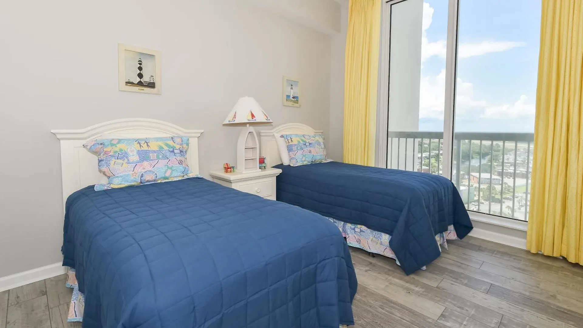 Silver Beach Towers E1804 Destin Apartment